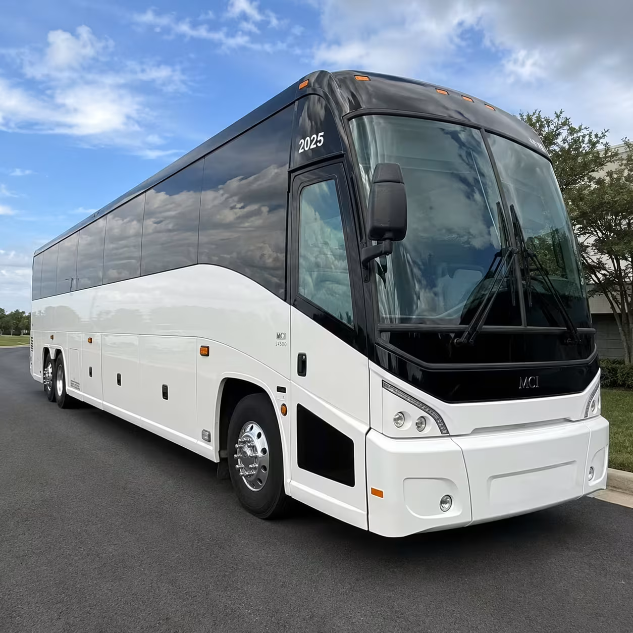 corporate retreat and team building bus rentals in raleigh