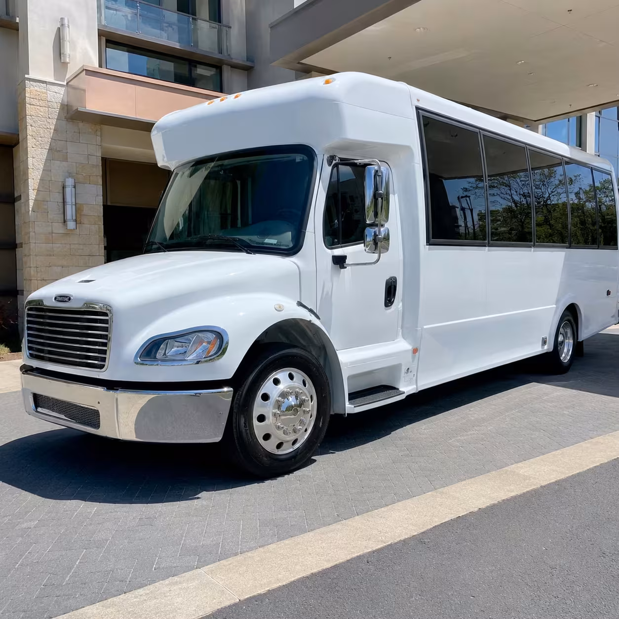 minibus rentals in raleigh for red hat amphitheater shows