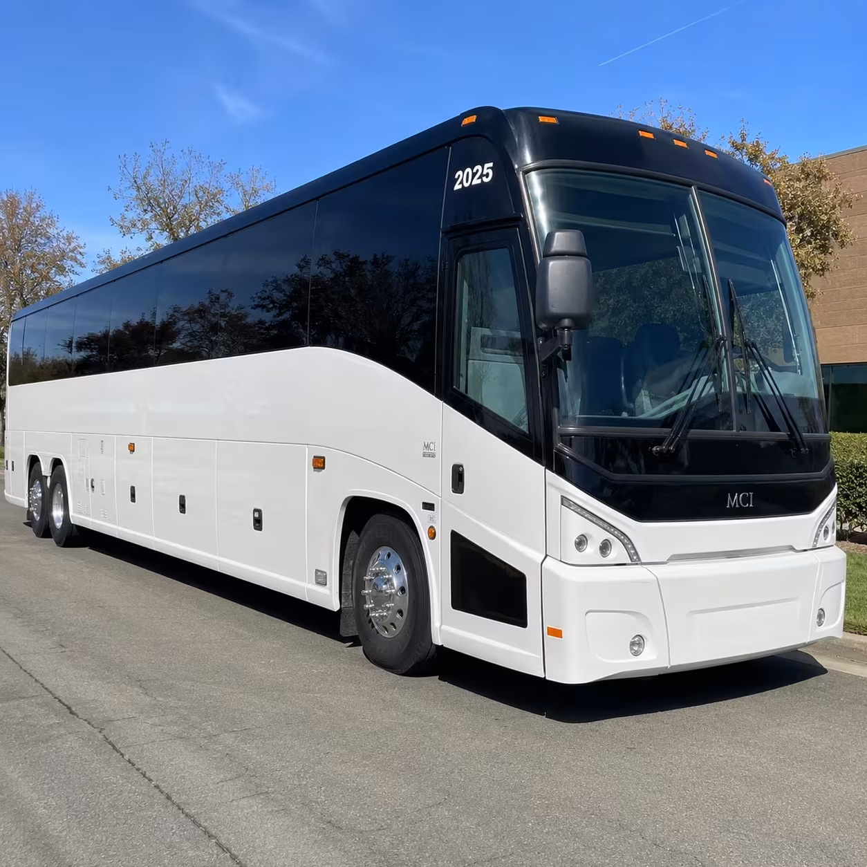 raleigh charter bus rentals to rdu airport for corporate groups